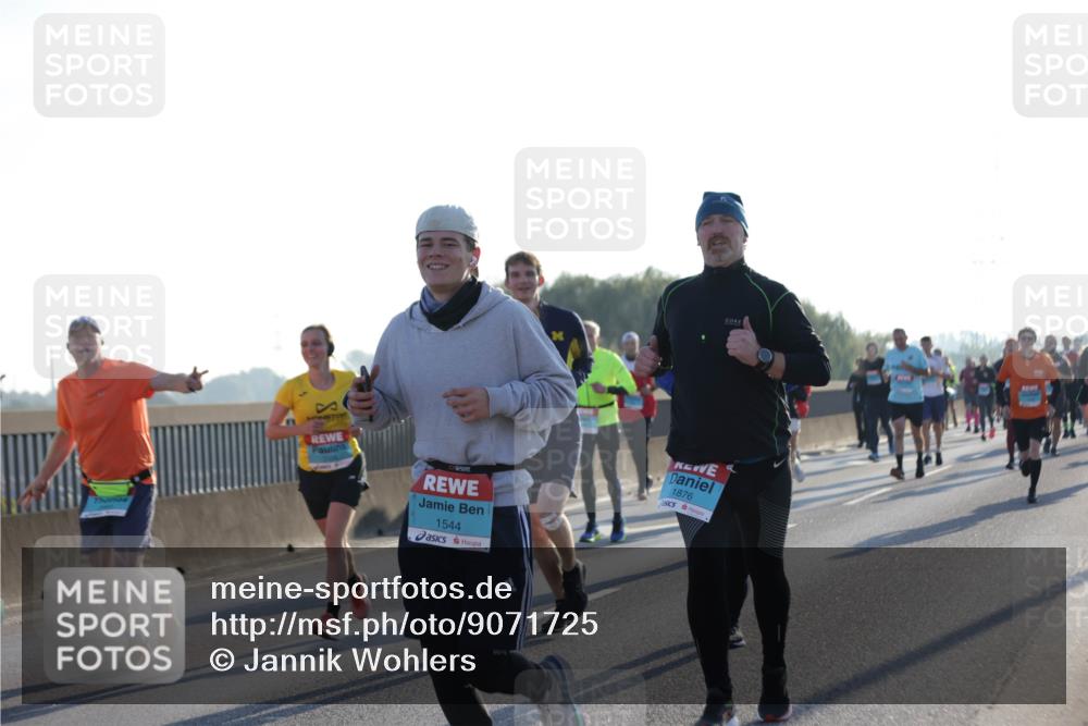 03.10.2025 - Köhlbrandbrückenlauf Jannik Wohlers http://msf.ph/oto/9071725 03.10.2025 09:17:56 Position 3 1544, 1876 meine-sportfotos.de