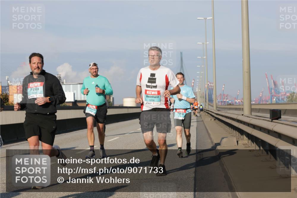03.10.2025 - Köhlbrandbrückenlauf Jannik Wohlers http://msf.ph/oto/9071733 03.10.2025 09:49:50 Position 3 3235, 1326, 3236 meine-sportfotos.de