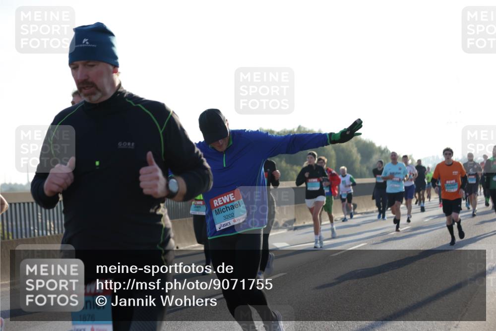03.10.2025 - Köhlbrandbrückenlauf Jannik Wohlers http://msf.ph/oto/9071755 03.10.2025 09:17:57 Position 3 1876, 3202 meine-sportfotos.de