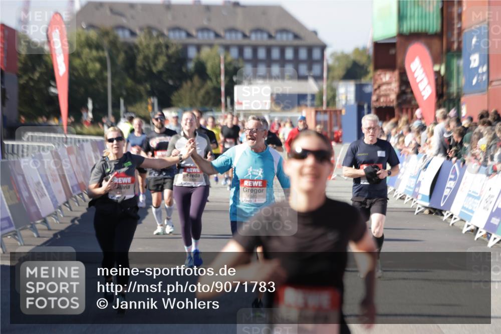 03.10.2025 - Köhlbrandbrückenlauf Jannik Wohlers http://msf.ph/oto/9071783 03.10.2025 13:15:22 Ziel 4031, 4610, 5771, 6535, 6772, 6773, 6790 meine-sportfotos.de