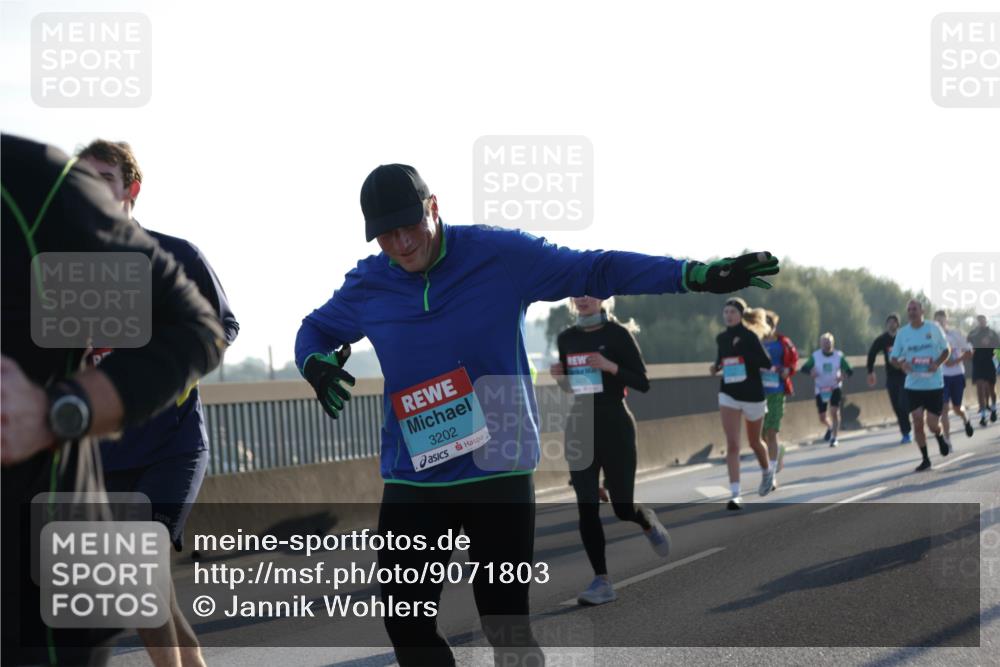 03.10.2025 - Köhlbrandbrückenlauf Jannik Wohlers http://msf.ph/oto/9071803 03.10.2025 09:17:58 Position 3 3202 meine-sportfotos.de