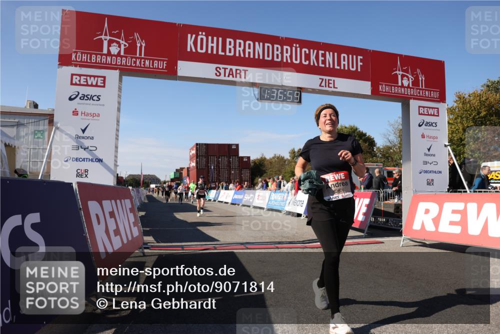 03.10.2025 - Köhlbrandbrückenlauf Lena Gebhardt http://msf.ph/oto/9071814 03.10.2025 13:36:59 Ziel 5287, 5313, 5592, 5808 meine-sportfotos.de
