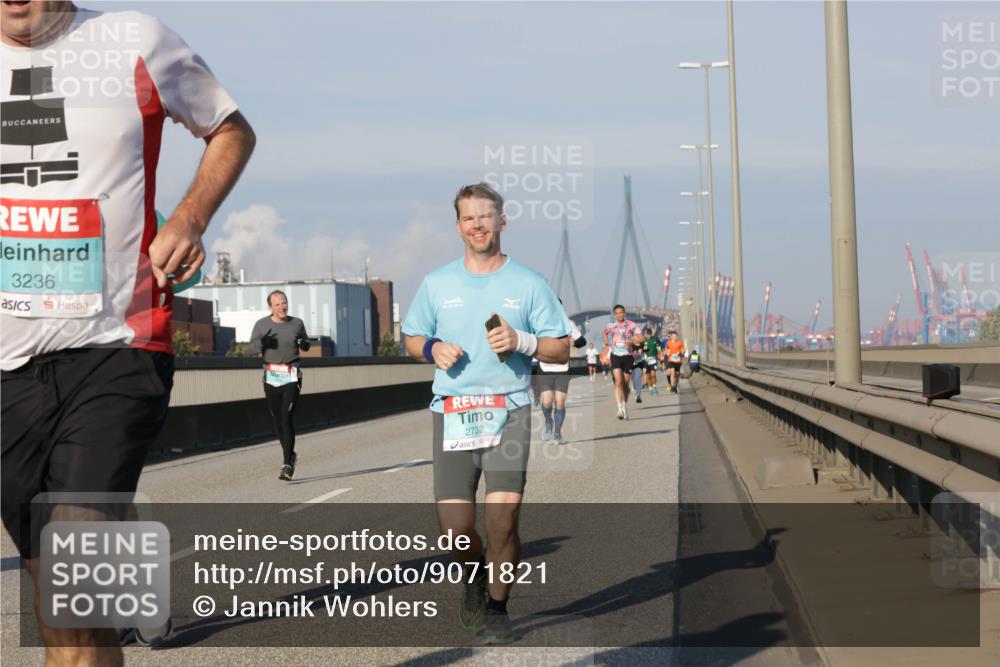 03.10.2025 - Köhlbrandbrückenlauf Jannik Wohlers http://msf.ph/oto/9071821 03.10.2025 09:49:52 Position 3 3236, 2732 meine-sportfotos.de