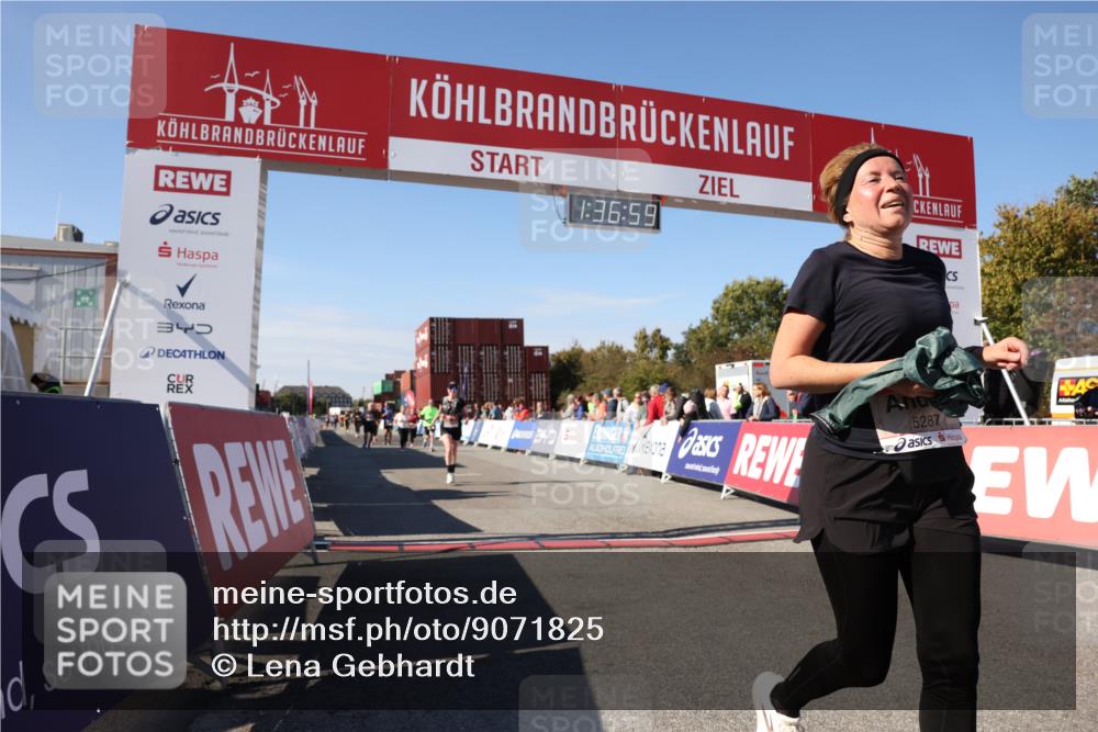 03.10.2025 - Köhlbrandbrückenlauf Lena Gebhardt http://msf.ph/oto/9071825 03.10.2025 13:37:00 Ziel 5287, 5313, 5592, 5808 meine-sportfotos.de