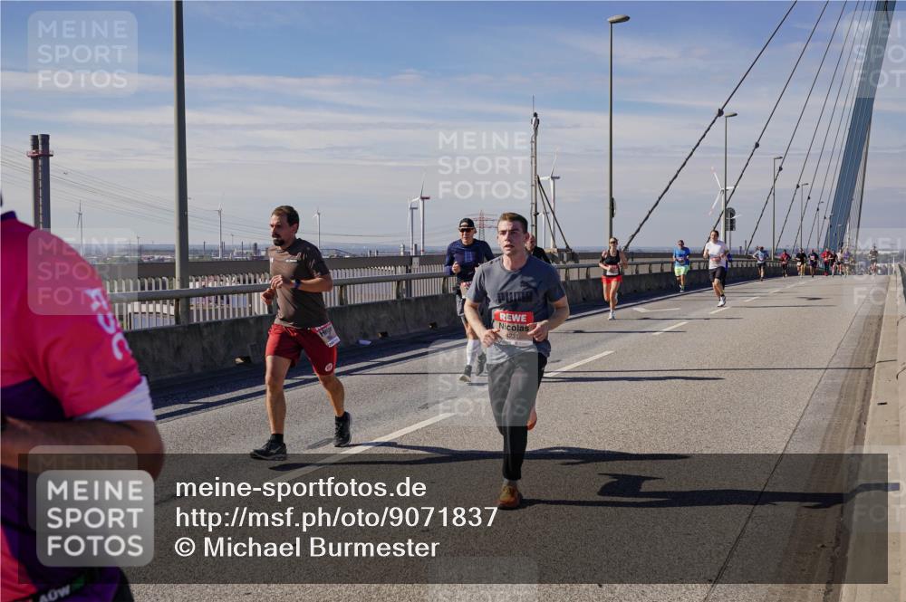 03.10.2025 - Köhlbrandbrückenlauf Michael Burmester http://msf.ph/oto/9071837 03.10.2025 12:36:50 Position 2  meine-sportfotos.de