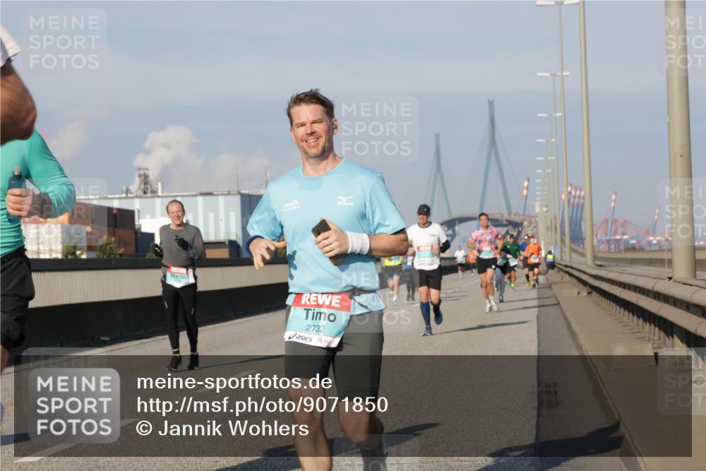 03.10.2025 - Köhlbrandbrückenlauf Jannik Wohlers http://msf.ph/oto/9071850 03.10.2025 09:49:52 Position 3 63, 10, 2015, 2732 meine-sportfotos.de
