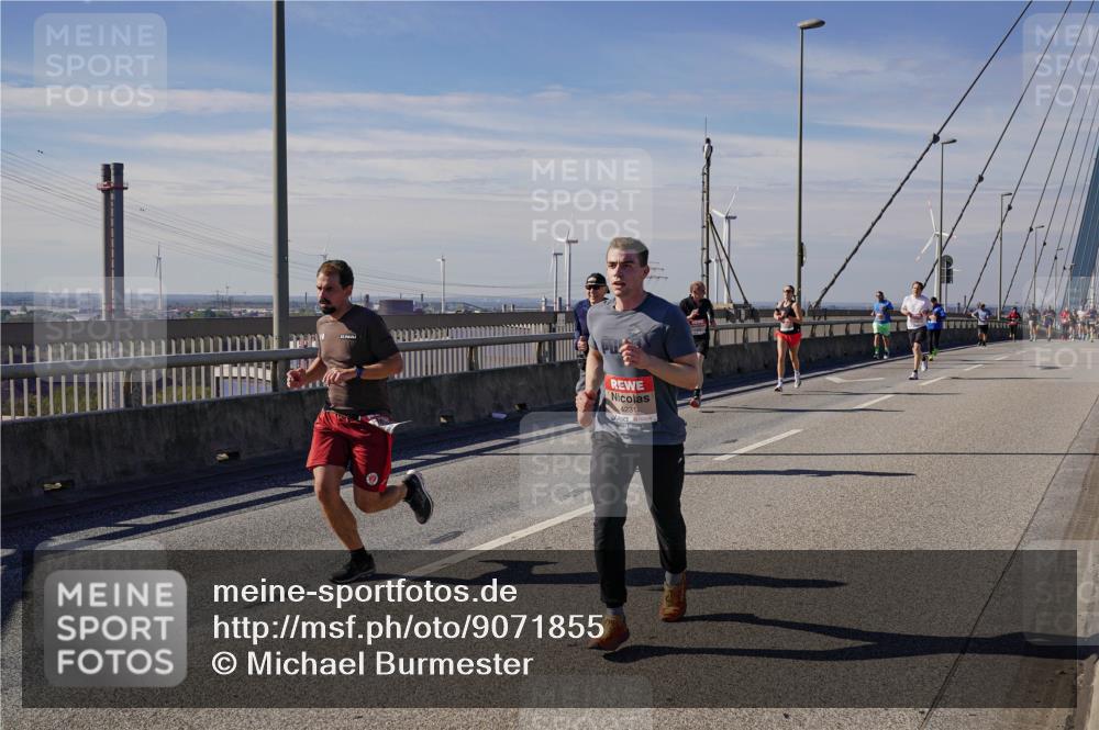 03.10.2025 - Köhlbrandbrückenlauf Michael Burmester http://msf.ph/oto/9071855 03.10.2025 12:36:50 Position 2 4231 meine-sportfotos.de