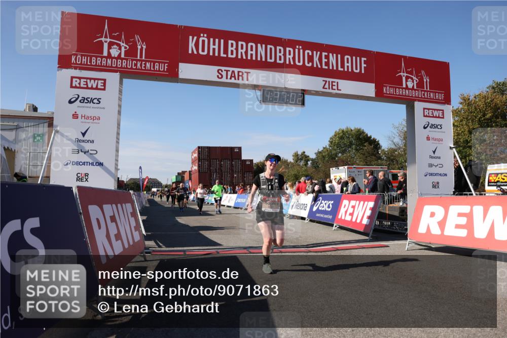 03.10.2025 - Köhlbrandbrückenlauf Lena Gebhardt http://msf.ph/oto/9071863 03.10.2025 13:37:02 Ziel 5287, 5313, 5507, 5592, 6104 meine-sportfotos.de