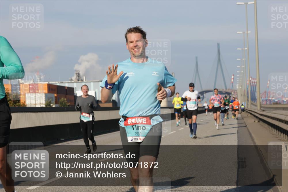 03.10.2025 - Köhlbrandbrückenlauf Jannik Wohlers http://msf.ph/oto/9071872 03.10.2025 09:49:52 Position 3 310, 2015, 2732 meine-sportfotos.de