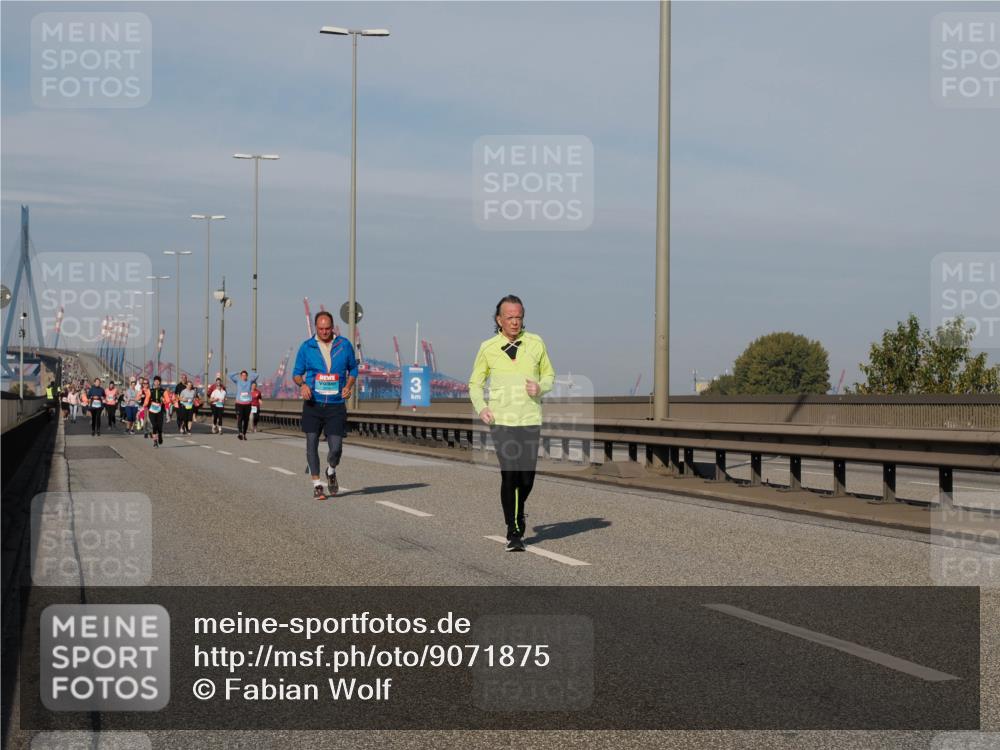 03.10.2025 - Köhlbrandbrückenlauf Fabian Wolf http://msf.ph/oto/9071875 03.10.2025 10:13:18 Position 3 3 meine-sportfotos.de