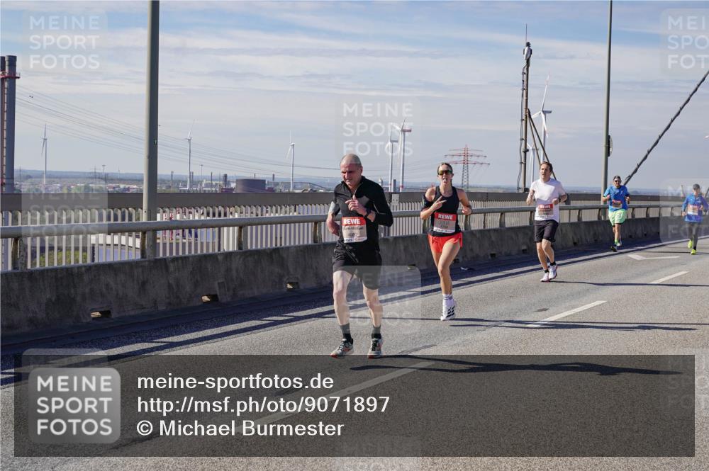 03.10.2025 - Köhlbrandbrückenlauf Michael Burmester http://msf.ph/oto/9071897 03.10.2025 12:36:52 Position 2  meine-sportfotos.de