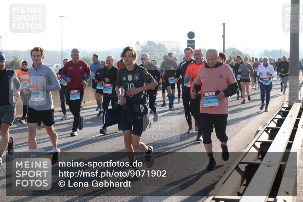 03.10.2025 - Köhlbrandbrückenlauf Lena Gebhardt http://msf.ph/oto/9071902 03.10.2025 09:24:43 Position 1 1108, 2435, 3097 meine-sportfotos.de