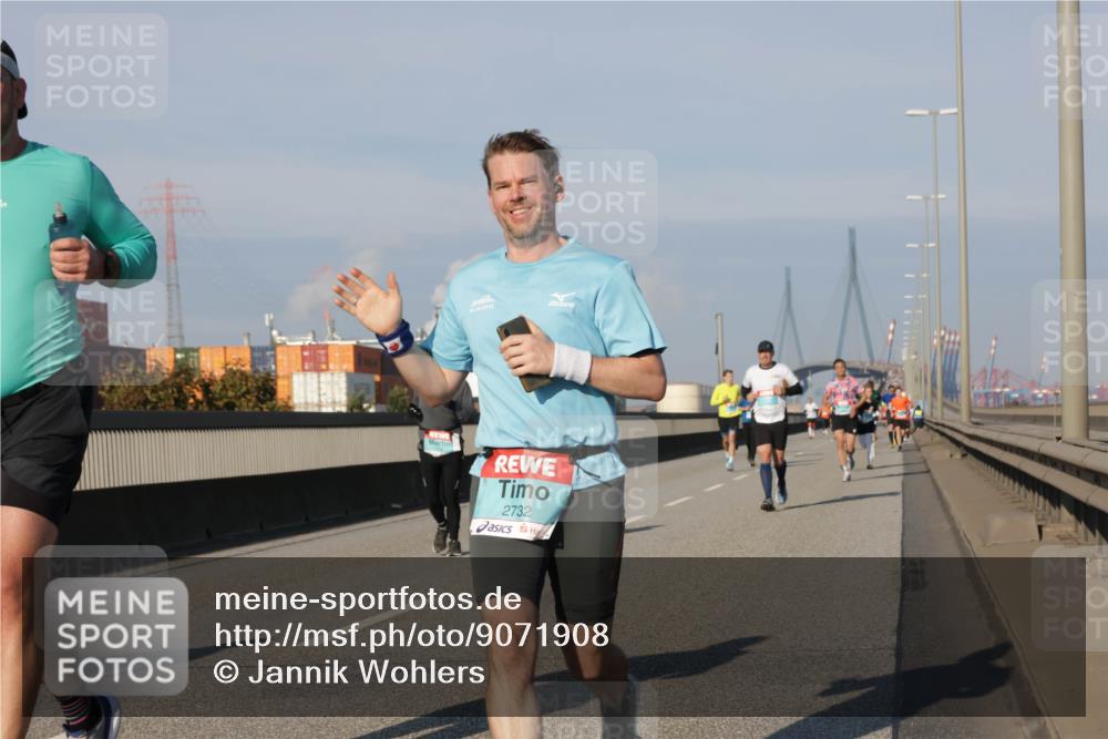 03.10.2025 - Köhlbrandbrückenlauf Jannik Wohlers http://msf.ph/oto/9071908 03.10.2025 09:49:52 Position 3 5, 83, 10, 2015, 2732 meine-sportfotos.de