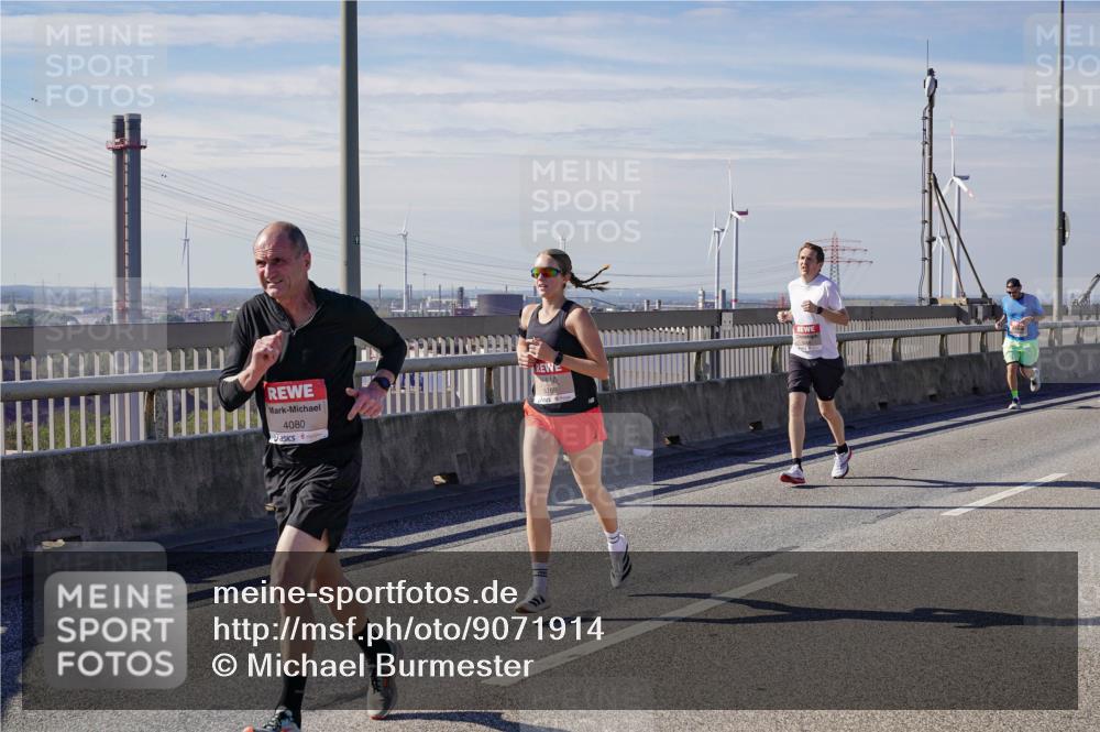 03.10.2025 - Köhlbrandbrückenlauf Michael Burmester http://msf.ph/oto/9071914 03.10.2025 12:36:53 Position 2 4080 meine-sportfotos.de