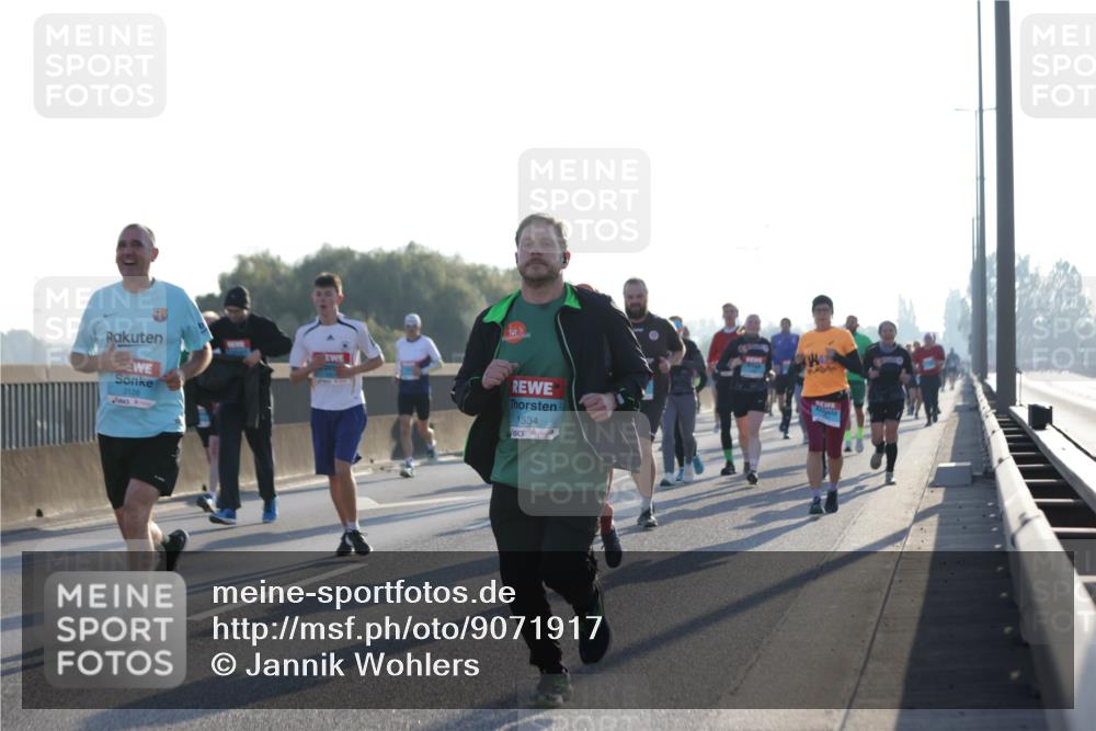 03.10.2025 - Köhlbrandbrückenlauf Jannik Wohlers http://msf.ph/oto/9071917 03.10.2025 09:18:02 Position 3 3128, 1534 meine-sportfotos.de