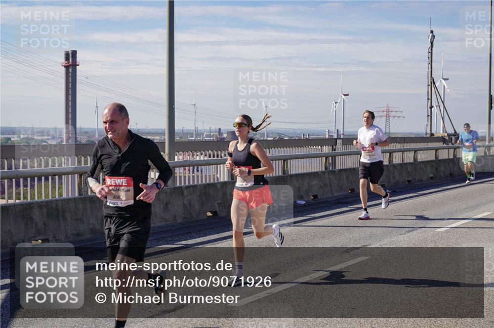 03.10.2025 - Köhlbrandbrückenlauf Michael Burmester http://msf.ph/oto/9071926 03.10.2025 12:36:54 Position 2 4080 meine-sportfotos.de