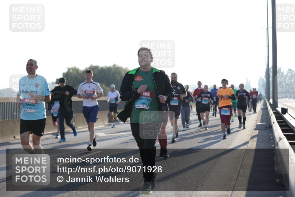 03.10.2025 - Köhlbrandbrückenlauf Jannik Wohlers http://msf.ph/oto/9071928 03.10.2025 09:18:02 Position 3 3128, 1534 meine-sportfotos.de