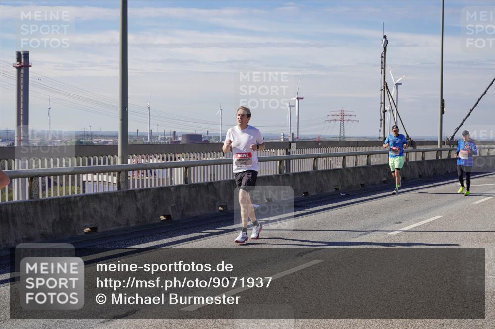 03.10.2025 - Köhlbrandbrückenlauf Michael Burmester http://msf.ph/oto/9071937 03.10.2025 12:36:54 Position 2  meine-sportfotos.de
