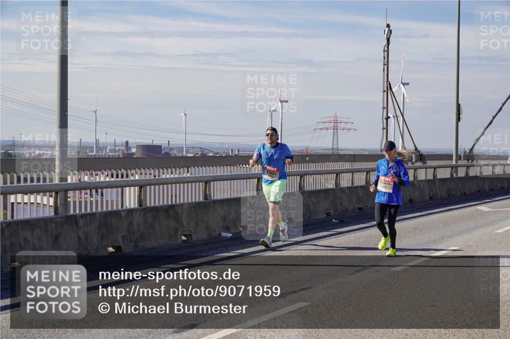 03.10.2025 - Köhlbrandbrückenlauf Michael Burmester http://msf.ph/oto/9071959 03.10.2025 12:36:56 Position 2 5669 meine-sportfotos.de