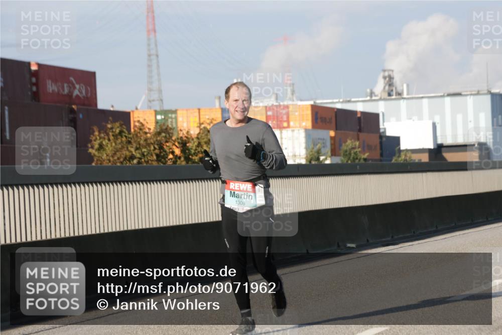 03.10.2025 - Köhlbrandbrückenlauf Jannik Wohlers http://msf.ph/oto/9071962 03.10.2025 09:49:54 Position 3 1308 meine-sportfotos.de