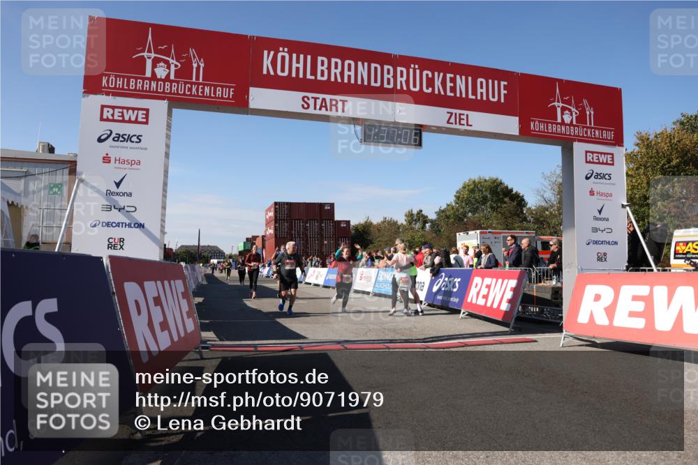 03.10.2025 - Köhlbrandbrückenlauf Lena Gebhardt http://msf.ph/oto/9071979 03.10.2025 13:37:06 Ziel 5262, 5287, 5303, 5507, 5592, 6104, 6380, 6381 meine-sportfotos.de
