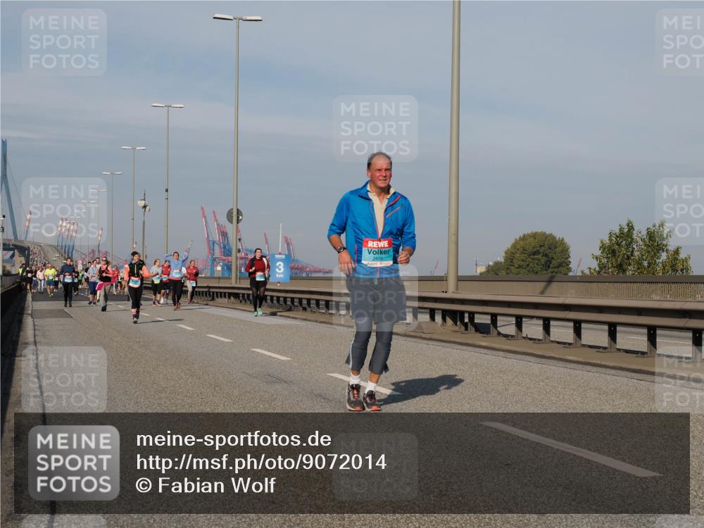 03.10.2025 - Köhlbrandbrückenlauf Fabian Wolf http://msf.ph/oto/9072014 03.10.2025 10:13:23 Position 3 3, 2659 meine-sportfotos.de