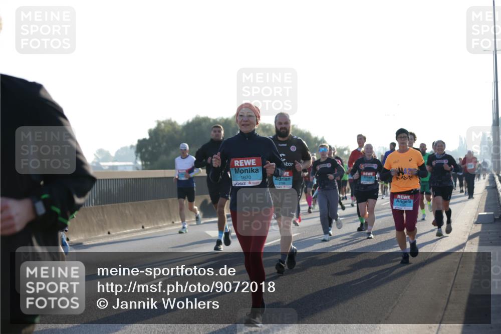 03.10.2025 - Köhlbrandbrückenlauf Jannik Wohlers http://msf.ph/oto/9072018 03.10.2025 09:18:03 Position 3 1670, 2786 meine-sportfotos.de