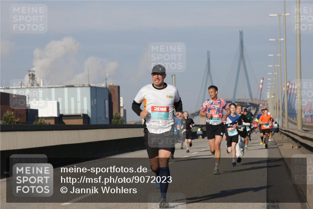 03.10.2025 - Köhlbrandbrückenlauf Jannik Wohlers http://msf.ph/oto/9072023 03.10.2025 09:49:56 Position 3 3791, 1039 meine-sportfotos.de