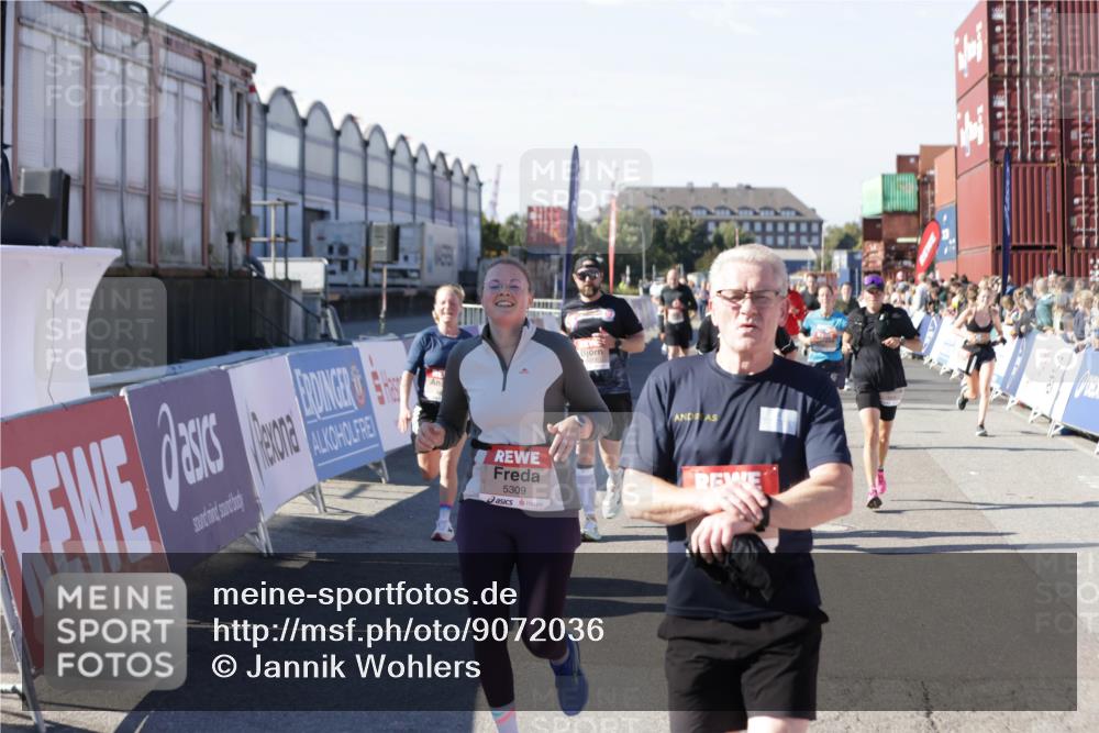 03.10.2025 - Köhlbrandbrückenlauf Jannik Wohlers http://msf.ph/oto/9072036 03.10.2025 13:15:30 Ziel 4031, 4267, 4577, 4610, 4704, 4797, 4871, 4958, 4962, 5309, 5771, 6019, 6535, 6772, 6790 meine-sportfotos.de
