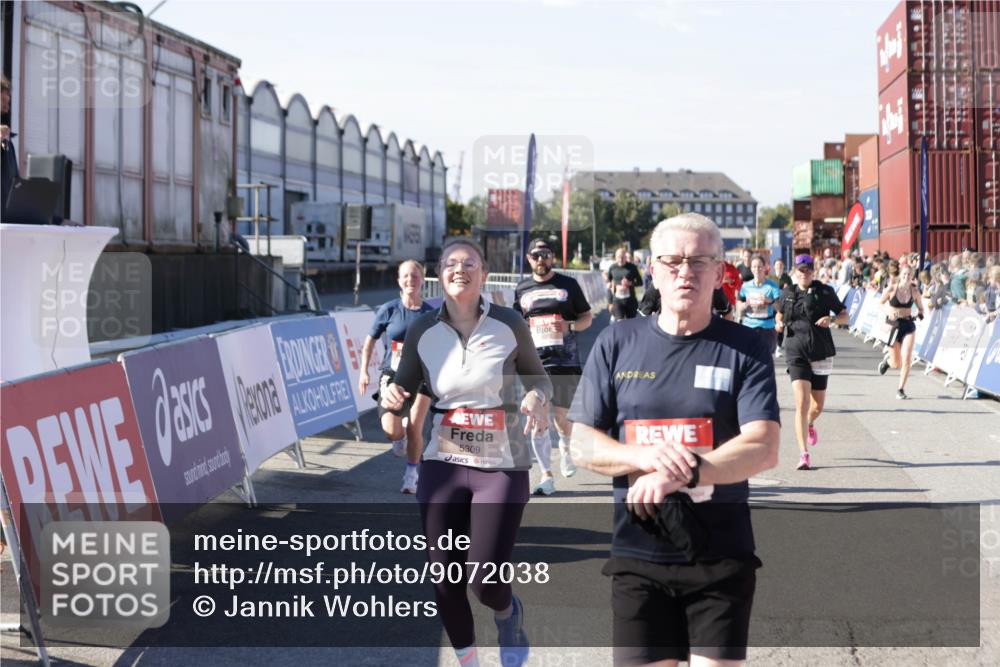 03.10.2025 - Köhlbrandbrückenlauf Jannik Wohlers http://msf.ph/oto/9072038 03.10.2025 13:15:30 Ziel 4031, 4267, 4577, 4610, 4704, 4797, 4871, 4958, 4962, 5309, 5771, 6019, 6535, 6772, 6790 meine-sportfotos.de
