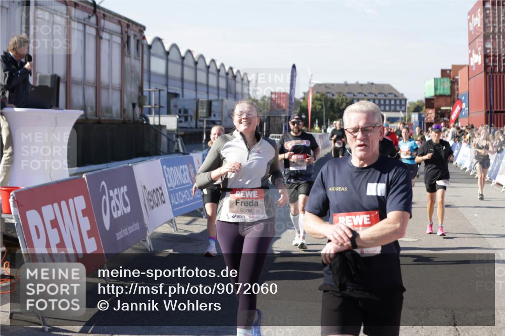 03.10.2025 - Köhlbrandbrückenlauf Jannik Wohlers http://msf.ph/oto/9072060 03.10.2025 13:15:30 Ziel 4031, 4267, 4577, 4610, 4704, 4797, 4871, 4958, 4962, 5309, 5771, 6019, 6535, 6772, 6790 meine-sportfotos.de