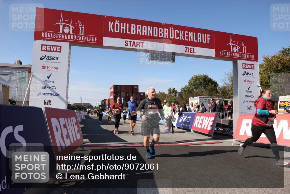 03.10.2025 - Köhlbrandbrückenlauf Lena Gebhardt http://msf.ph/oto/9072061 03.10.2025 13:37:09 Ziel 5262, 5303, 5466, 5507, 5576, 5592, 6104, 6380, 6381, 6521 meine-sportfotos.de
