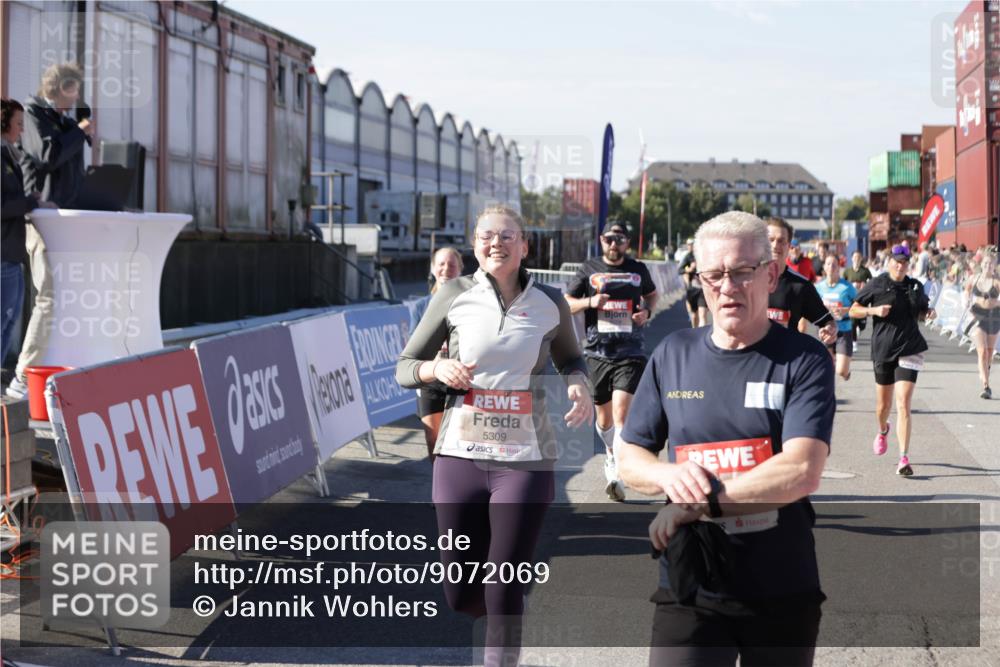 03.10.2025 - Köhlbrandbrückenlauf Jannik Wohlers http://msf.ph/oto/9072069 03.10.2025 13:15:30 Ziel 4031, 4267, 4577, 4610, 4704, 4797, 4871, 4958, 4962, 5309, 5771, 6019, 6535, 6772, 6790 meine-sportfotos.de