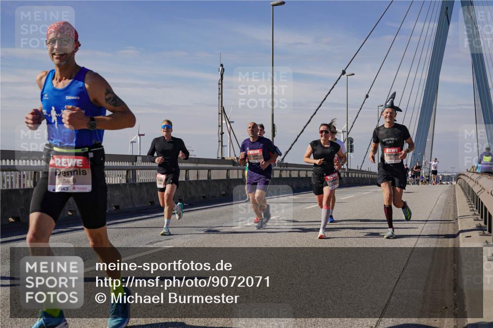 03.10.2025 - Köhlbrandbrückenlauf Michael Burmester http://msf.ph/oto/9072071 03.10.2025 12:37:07 Position 2 5846, 641 meine-sportfotos.de