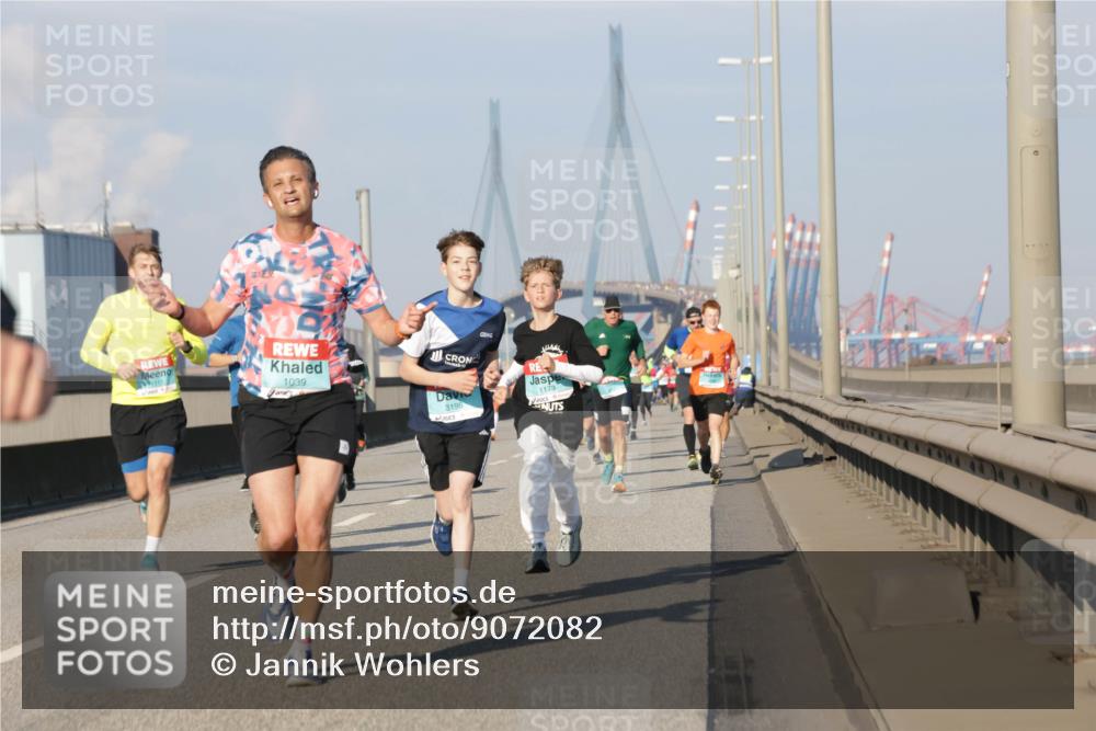 03.10.2025 - Köhlbrandbrückenlauf Jannik Wohlers http://msf.ph/oto/9072082 03.10.2025 09:49:58 Position 3 1039, 3196, 1173 meine-sportfotos.de