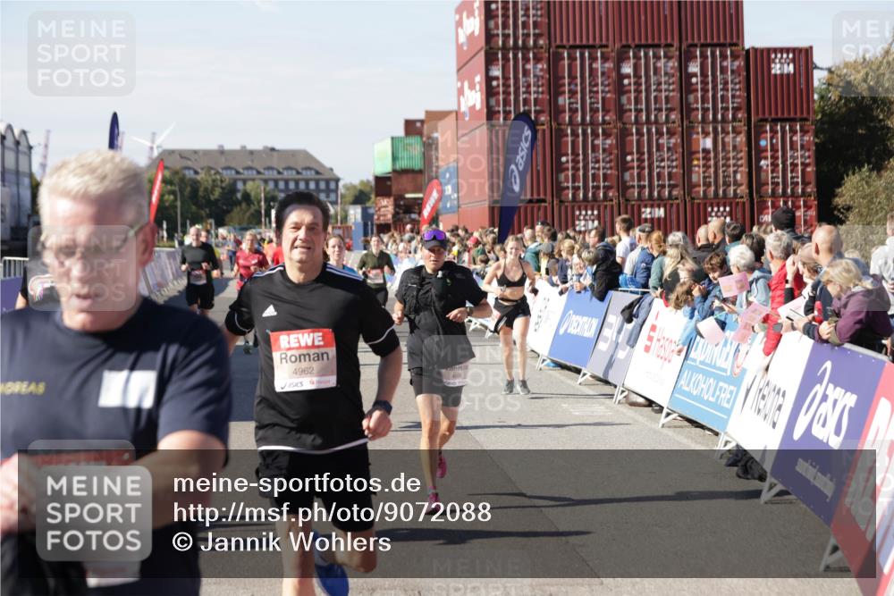 03.10.2025 - Köhlbrandbrückenlauf Jannik Wohlers http://msf.ph/oto/9072088 03.10.2025 13:15:31 Ziel 4031, 4267, 4399, 4577, 4678, 4704, 4797, 4871, 4958, 4962, 5309, 5771, 6019, 6535, 6772 meine-sportfotos.de