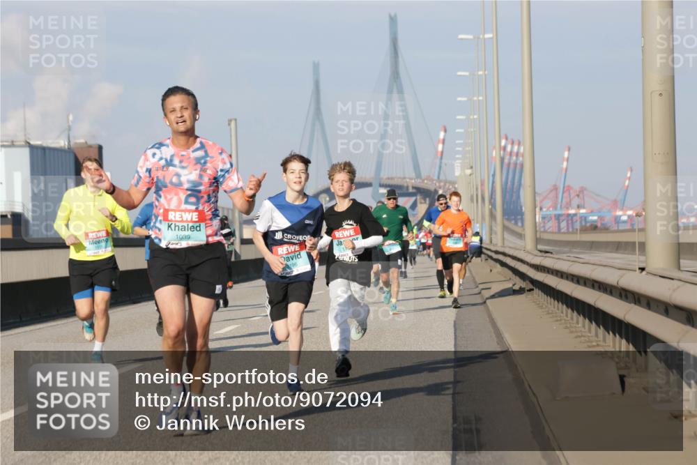 03.10.2025 - Köhlbrandbrückenlauf Jannik Wohlers http://msf.ph/oto/9072094 03.10.2025 09:49:58 Position 3 1039, 3196, 54 meine-sportfotos.de