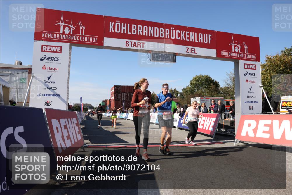 03.10.2025 - Köhlbrandbrückenlauf Lena Gebhardt http://msf.ph/oto/9072104 03.10.2025 13:37:11 Ziel 5143, 5262, 5303, 5466, 5507, 5576, 5592, 6104, 6380, 6381, 6521 meine-sportfotos.de