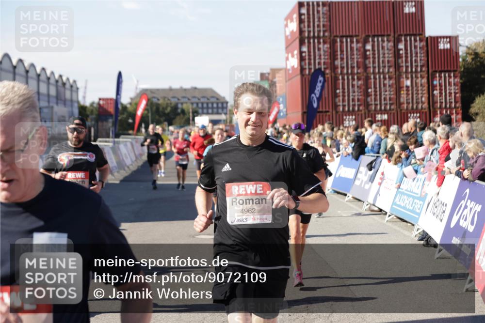 03.10.2025 - Köhlbrandbrückenlauf Jannik Wohlers http://msf.ph/oto/9072109 03.10.2025 13:15:32 Ziel 4031, 4267, 4399, 4577, 4678, 4704, 4797, 4803, 4871, 4958, 4962, 5309, 5771, 6019, 6535, 6772 meine-sportfotos.de