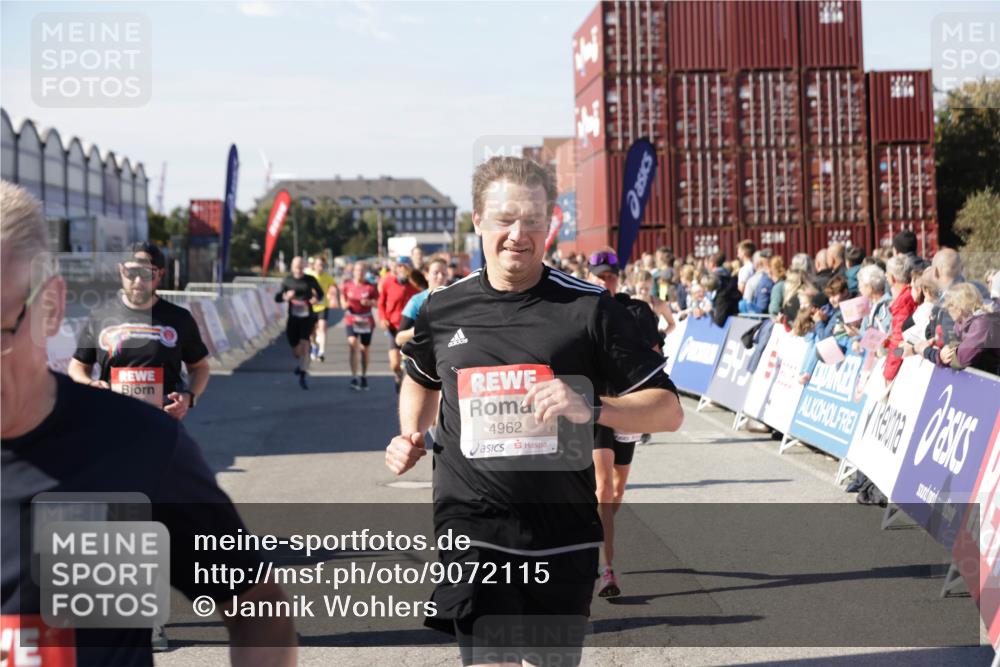 03.10.2025 - Köhlbrandbrückenlauf Jannik Wohlers http://msf.ph/oto/9072115 03.10.2025 13:15:32 Ziel 4031, 4267, 4399, 4577, 4678, 4704, 4797, 4803, 4871, 4958, 4962, 5309, 5771, 6019, 6535, 6772 meine-sportfotos.de