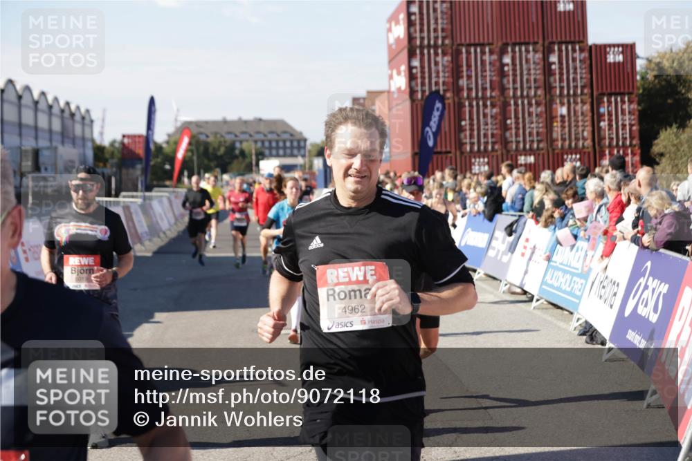 03.10.2025 - Köhlbrandbrückenlauf Jannik Wohlers http://msf.ph/oto/9072118 03.10.2025 13:15:32 Ziel 4031, 4267, 4399, 4577, 4678, 4704, 4797, 4803, 4871, 4958, 4962, 5309, 5771, 6019, 6535, 6772 meine-sportfotos.de