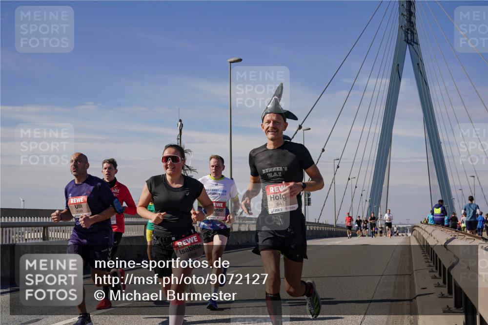 03.10.2025 - Köhlbrandbrückenlauf Michael Burmester http://msf.ph/oto/9072127 03.10.2025 12:37:08 Position 2 4099, 5898, 6417 meine-sportfotos.de