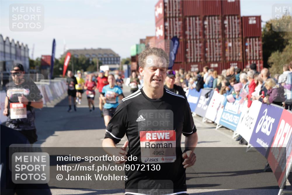 03.10.2025 - Köhlbrandbrückenlauf Jannik Wohlers http://msf.ph/oto/9072130 03.10.2025 13:15:32 Ziel 4031, 4267, 4399, 4577, 4678, 4704, 4797, 4803, 4871, 4958, 4962, 5309, 5771, 6019, 6535, 6772 meine-sportfotos.de