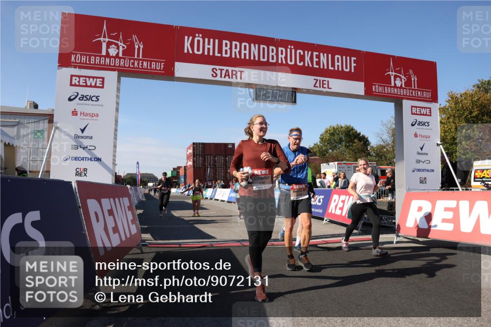 03.10.2025 - Köhlbrandbrückenlauf Lena Gebhardt http://msf.ph/oto/9072131 03.10.2025 13:37:12 Ziel 5143, 5262, 5303, 5466, 5507, 5576, 6104, 6380, 6381, 6521 meine-sportfotos.de