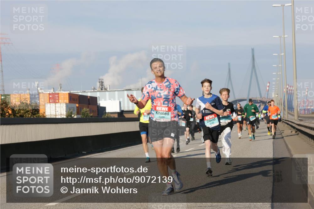 03.10.2025 - Köhlbrandbrückenlauf Jannik Wohlers http://msf.ph/oto/9072139 03.10.2025 09:49:59 Position 3 1039, 3196 meine-sportfotos.de