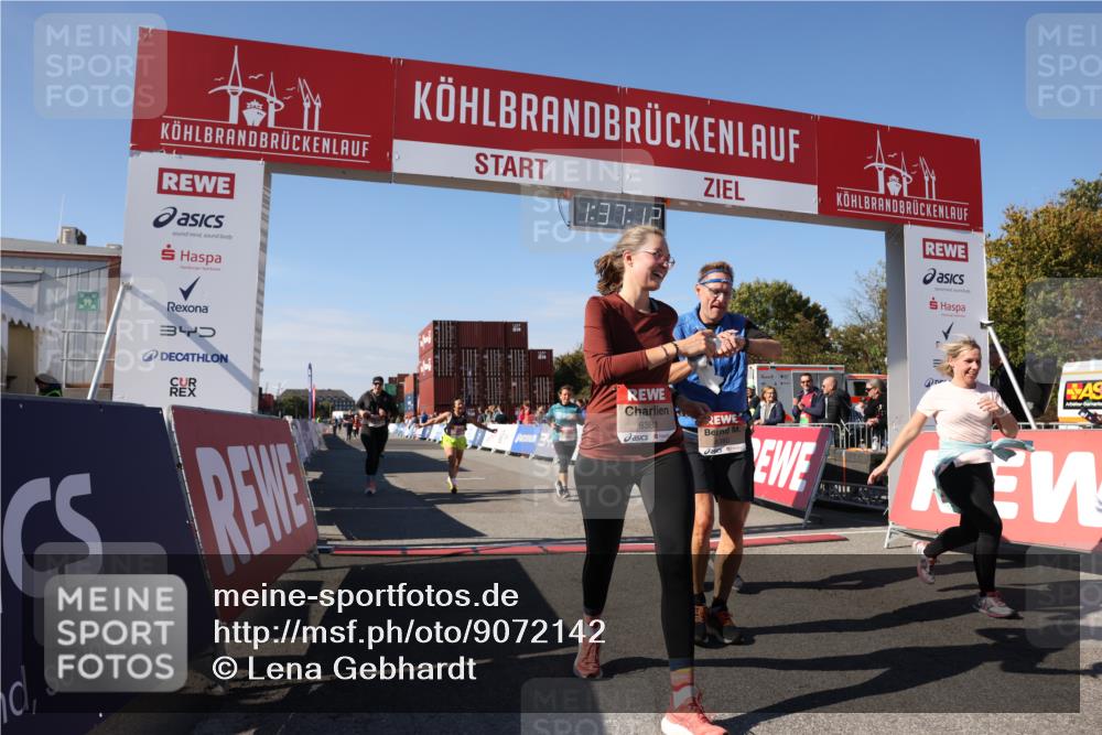 03.10.2025 - Köhlbrandbrückenlauf Lena Gebhardt http://msf.ph/oto/9072142 03.10.2025 13:37:12 Ziel 5143, 5262, 5303, 5466, 5507, 5576, 6104, 6380, 6381, 6521 meine-sportfotos.de