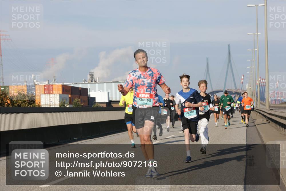 03.10.2025 - Köhlbrandbrückenlauf Jannik Wohlers http://msf.ph/oto/9072146 03.10.2025 09:49:59 Position 3 1039, 3196 meine-sportfotos.de