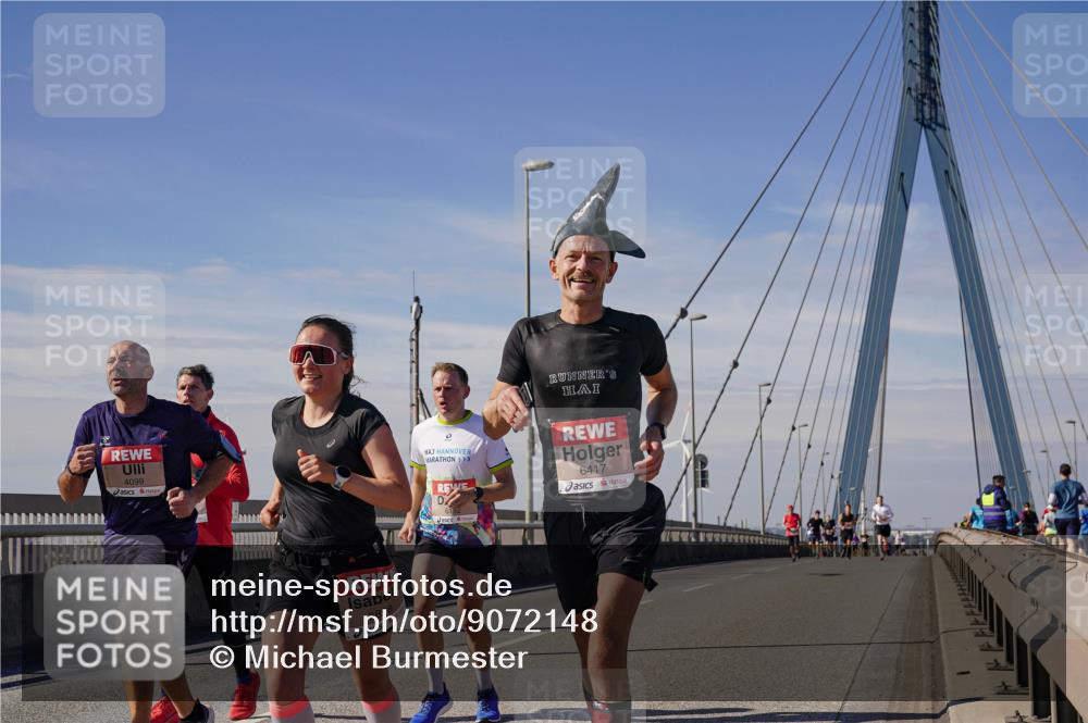 03.10.2025 - Köhlbrandbrückenlauf Michael Burmester http://msf.ph/oto/9072148 03.10.2025 12:37:08 Position 2 4099, 5898, 6417 meine-sportfotos.de