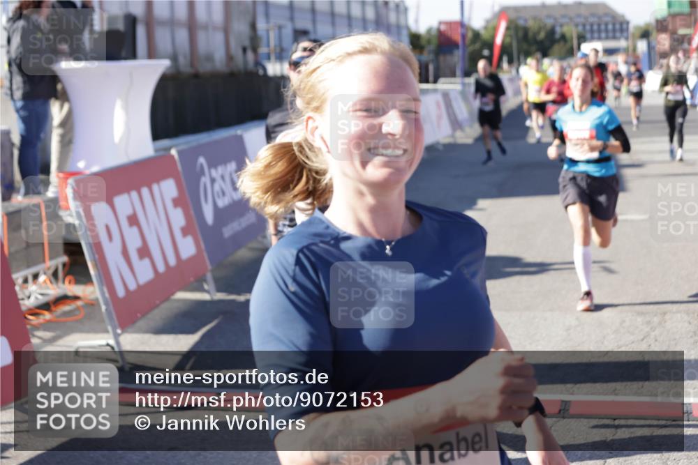 03.10.2025 - Köhlbrandbrückenlauf Jannik Wohlers http://msf.ph/oto/9072153 03.10.2025 13:15:33 Ziel 4031, 4267, 4399, 4421, 4577, 4678, 4704, 4797, 4803, 4871, 4958, 4962, 5309, 6019, 6535, 6772 meine-sportfotos.de