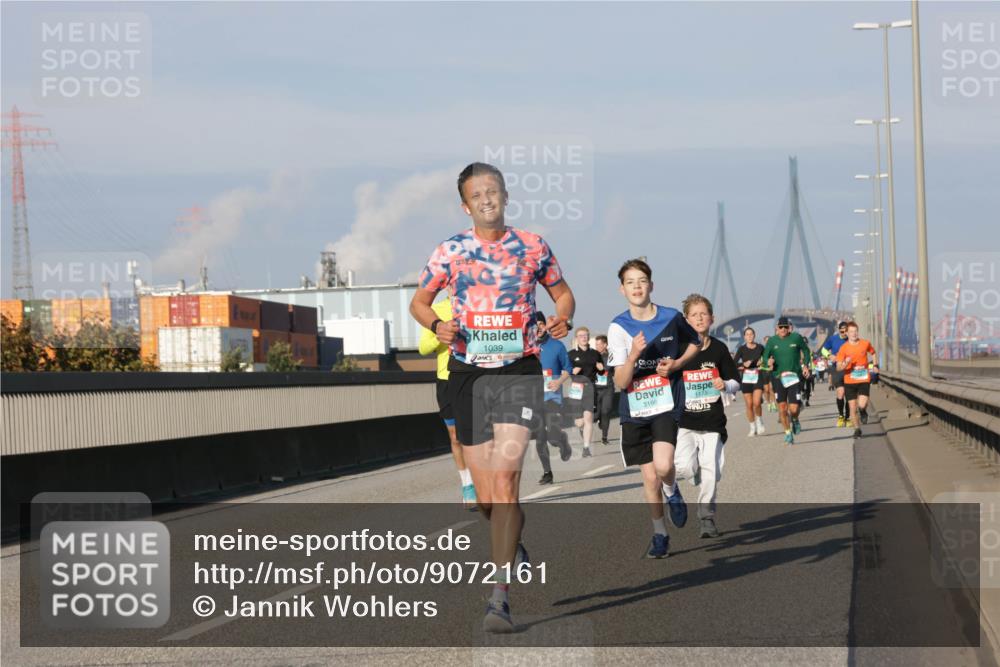03.10.2025 - Köhlbrandbrückenlauf Jannik Wohlers http://msf.ph/oto/9072161 03.10.2025 09:50:00 Position 3 1039, 1173, 3196 meine-sportfotos.de
